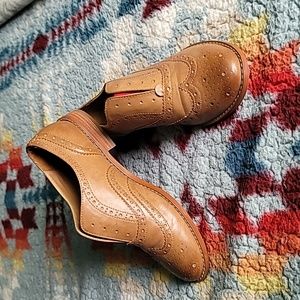 BP saddle shoes